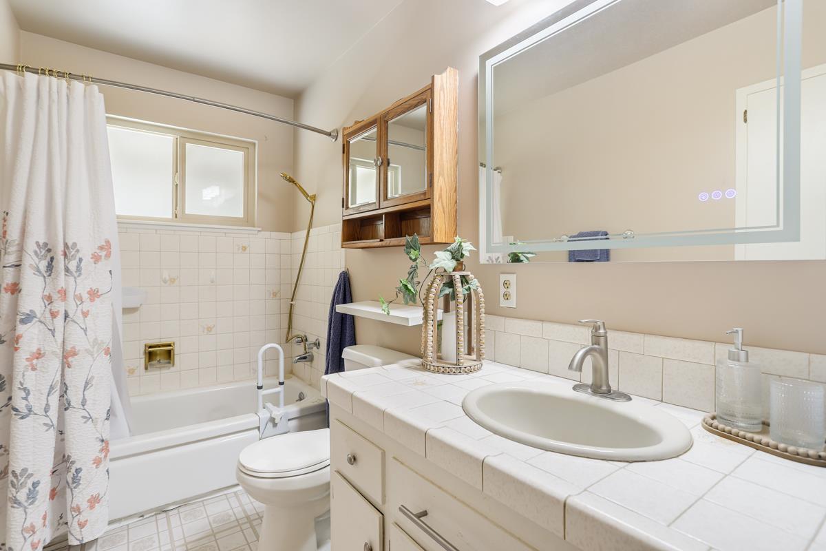 Detail Gallery Image 25 of 30 For 2139 Calabazas Blvd, Santa Clara,  CA 95051 - 3 Beds | 2 Baths