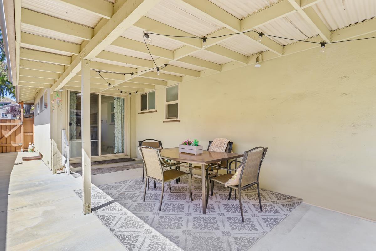 Detail Gallery Image 26 of 30 For 2139 Calabazas Blvd, Santa Clara,  CA 95051 - 3 Beds | 2 Baths
