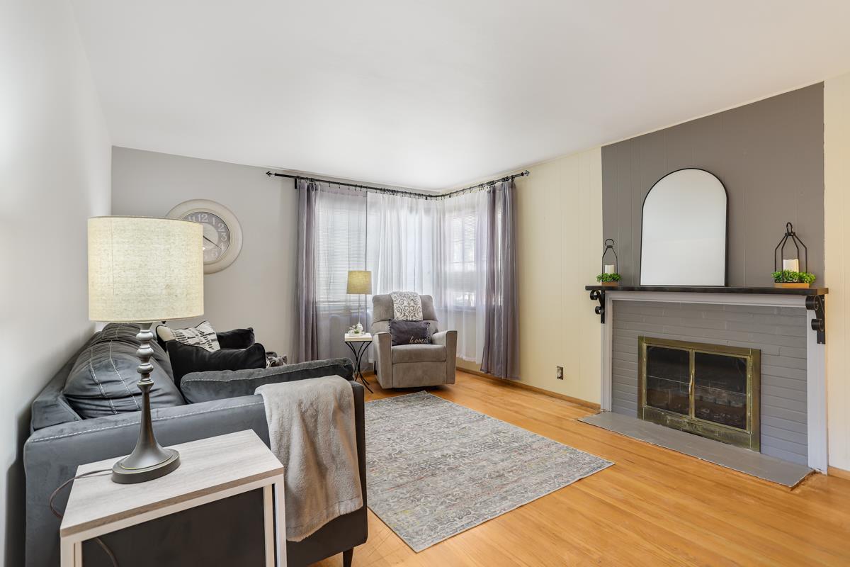 Detail Gallery Image 5 of 30 For 2139 Calabazas Blvd, Santa Clara,  CA 95051 - 3 Beds | 2 Baths