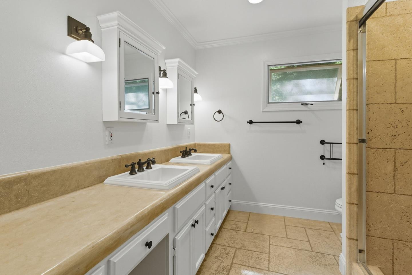 Detail Gallery Image 30 of 46 For 23489 Hutchinson Rd, Los Gatos,  CA 95033 - 4 Beds | 2/1 Baths