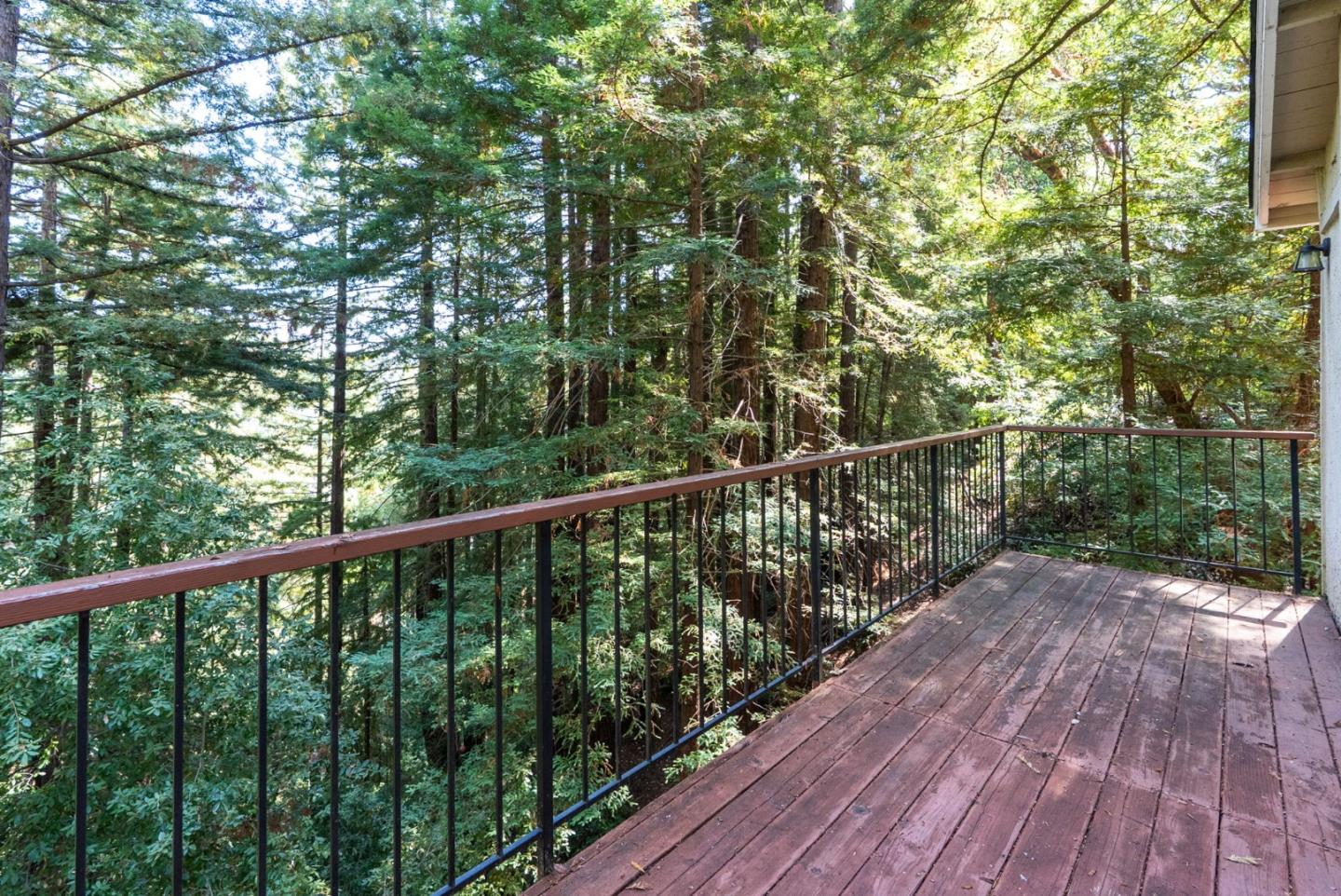 Detail Gallery Image 31 of 46 For 23489 Hutchinson Rd, Los Gatos,  CA 95033 - 4 Beds | 2/1 Baths