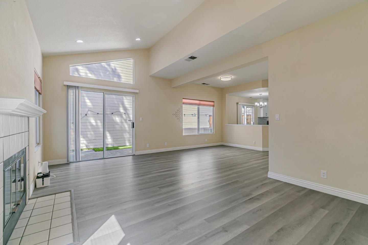 Detail Gallery Image 10 of 42 For 6171 Potrero Dr, Newark,  CA 94560 - 3 Beds | 2/1 Baths