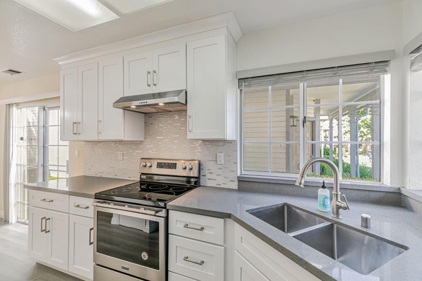 Detail Gallery Image 13 of 42 For 6171 Potrero Dr, Newark,  CA 94560 - 3 Beds | 2/1 Baths