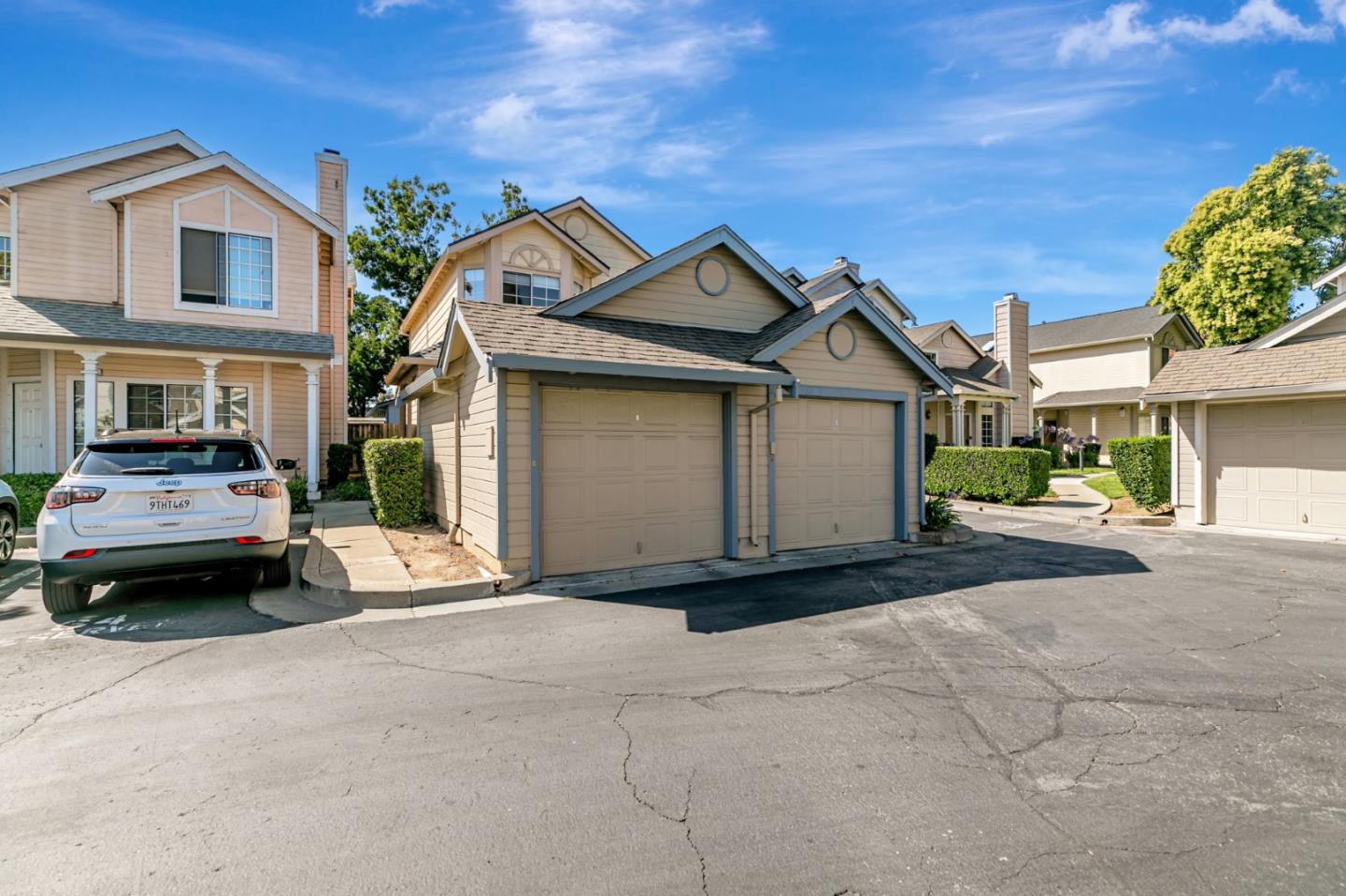 Detail Gallery Image 2 of 42 For 6171 Potrero Dr, Newark,  CA 94560 - 3 Beds | 2/1 Baths
