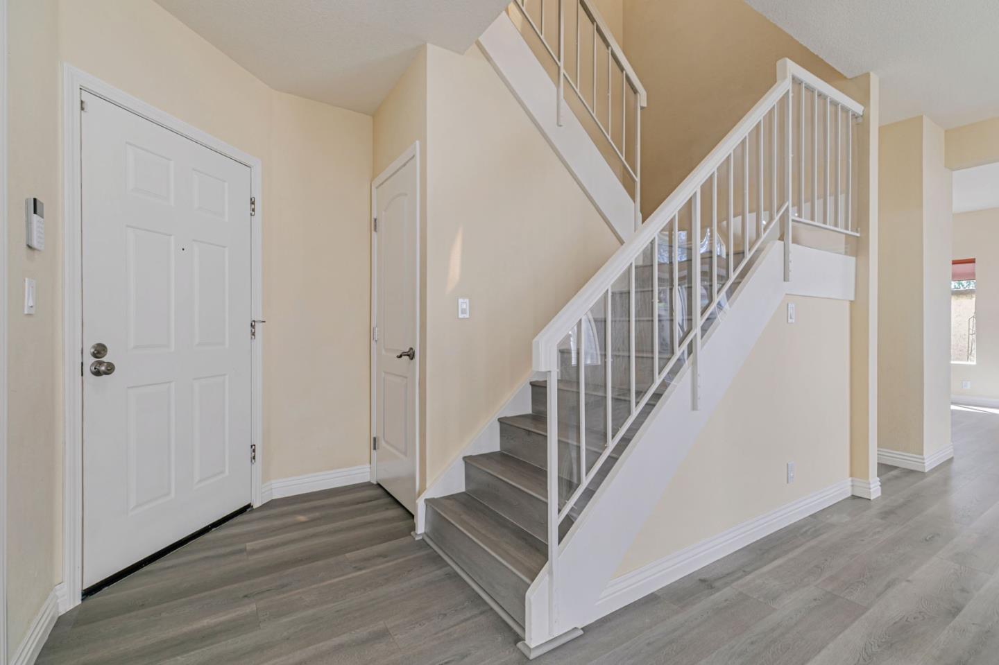 Detail Gallery Image 4 of 42 For 6171 Potrero Dr, Newark,  CA 94560 - 3 Beds | 2/1 Baths