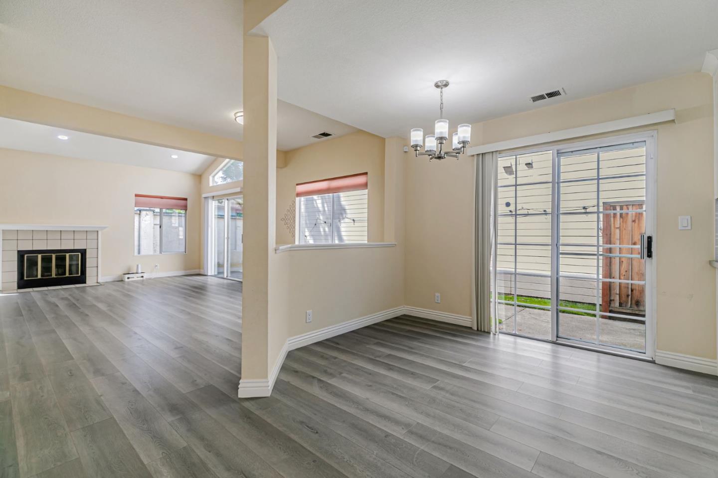 Detail Gallery Image 6 of 42 For 6171 Potrero Dr, Newark,  CA 94560 - 3 Beds | 2/1 Baths