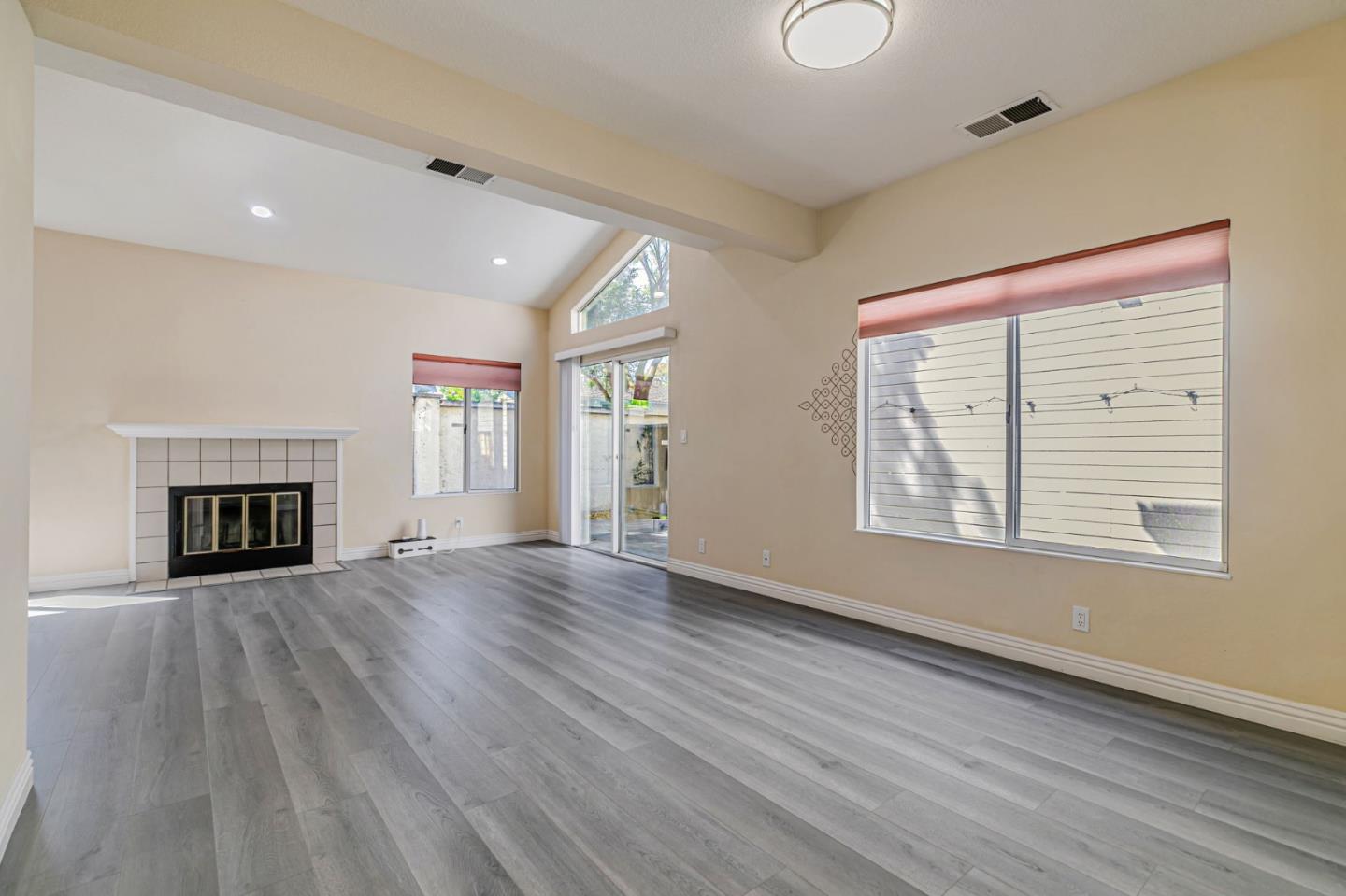 Detail Gallery Image 7 of 42 For 6171 Potrero Dr, Newark,  CA 94560 - 3 Beds | 2/1 Baths