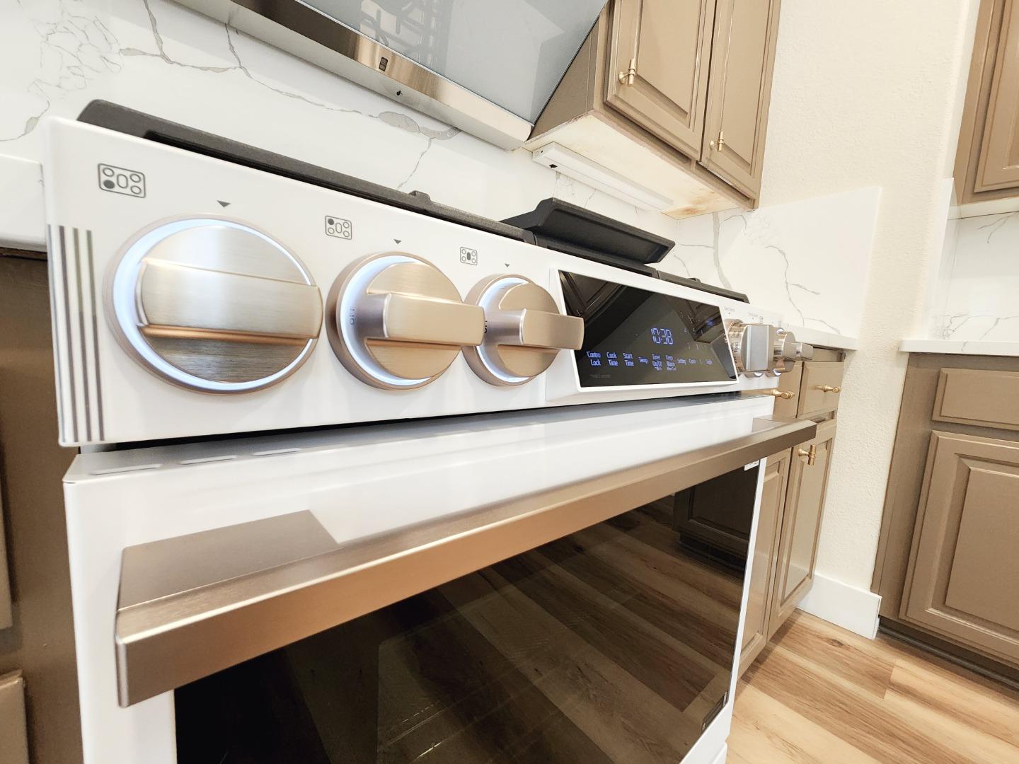 Detail Gallery Image 19 of 54 For 1218 Alder Creek Cir, San Leandro,  CA 94577 - 3 Beds | 2/1 Baths