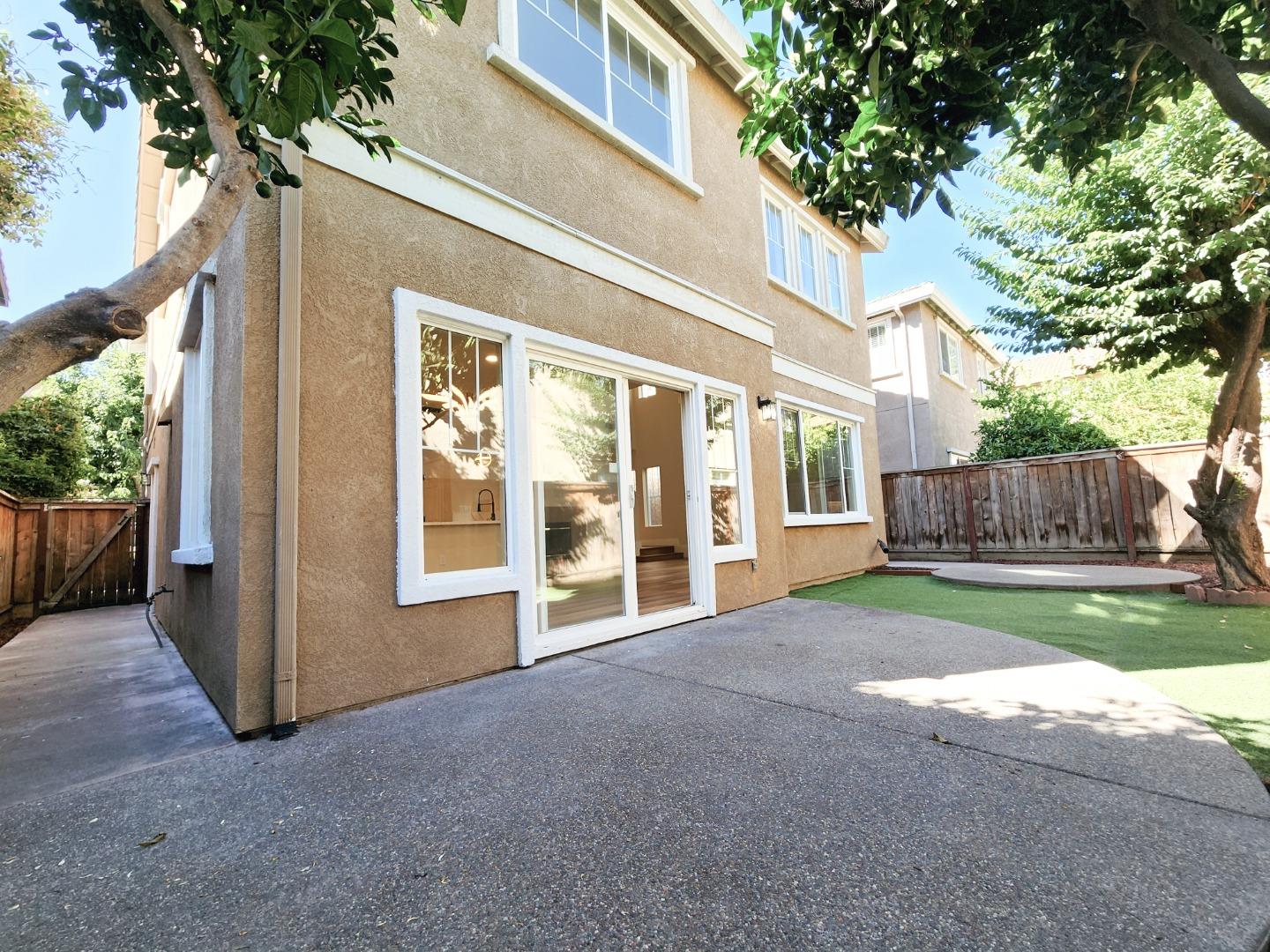 Detail Gallery Image 48 of 54 For 1218 Alder Creek Cir, San Leandro,  CA 94577 - 3 Beds | 2/1 Baths