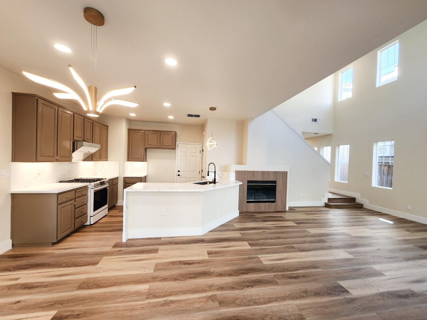 Detail Gallery Image 7 of 54 For 1218 Alder Creek Cir, San Leandro,  CA 94577 - 3 Beds | 2/1 Baths