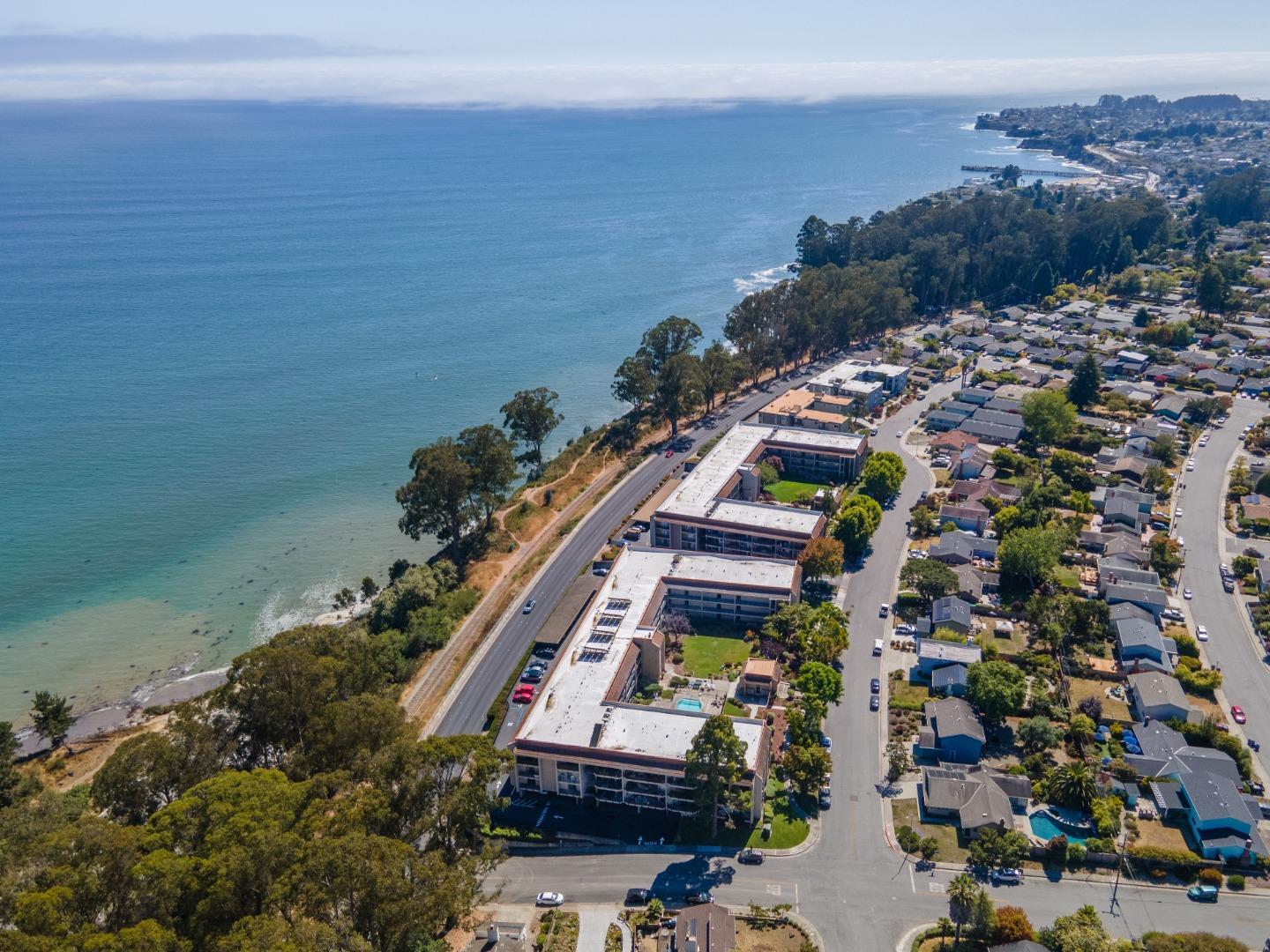 Detail Gallery Image 20 of 26 For 870 Park Ave #110,  Capitola,  CA 95010 - 2 Beds | 2 Baths