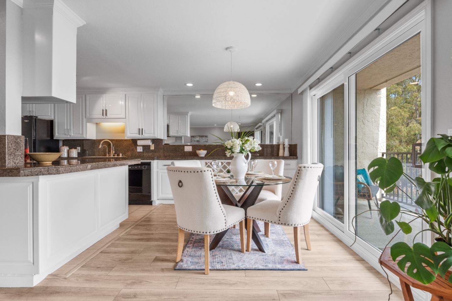 Detail Gallery Image 5 of 26 For 870 Park Ave #110,  Capitola,  CA 95010 - 2 Beds | 2 Baths
