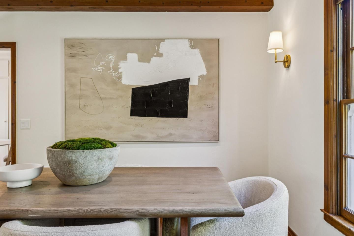 Detail Gallery Image 9 of 35 For 2460 South Ct, Palo Alto,  CA 94301 - 3 Beds | 2/1 Baths