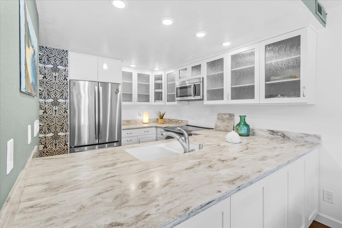 Detail Gallery Image 12 of 32 For 1757 30th Ave, Santa Cruz,  CA 95062 - 2 Beds | 2/1 Baths