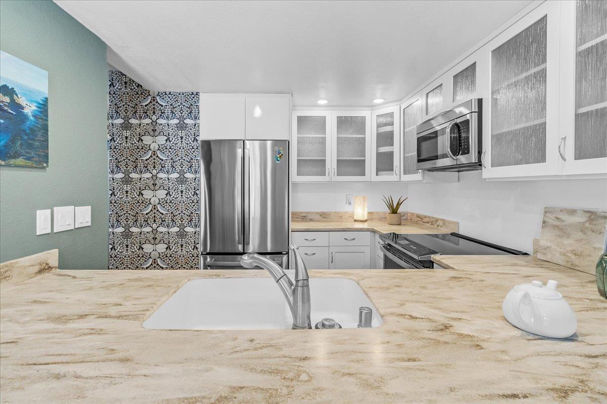 Detail Gallery Image 13 of 32 For 1757 30th Ave, Santa Cruz,  CA 95062 - 2 Beds | 2/1 Baths