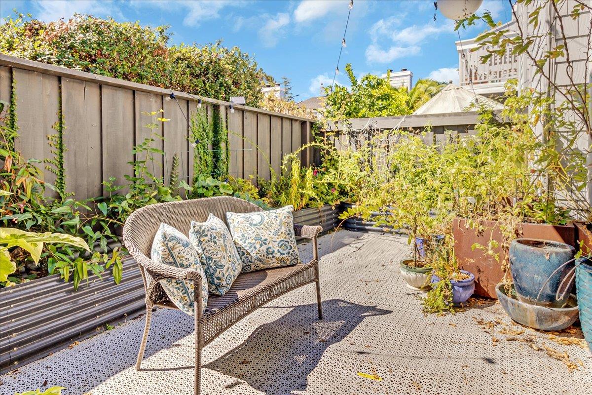 Detail Gallery Image 28 of 32 For 1757 30th Ave, Santa Cruz,  CA 95062 - 2 Beds | 2/1 Baths