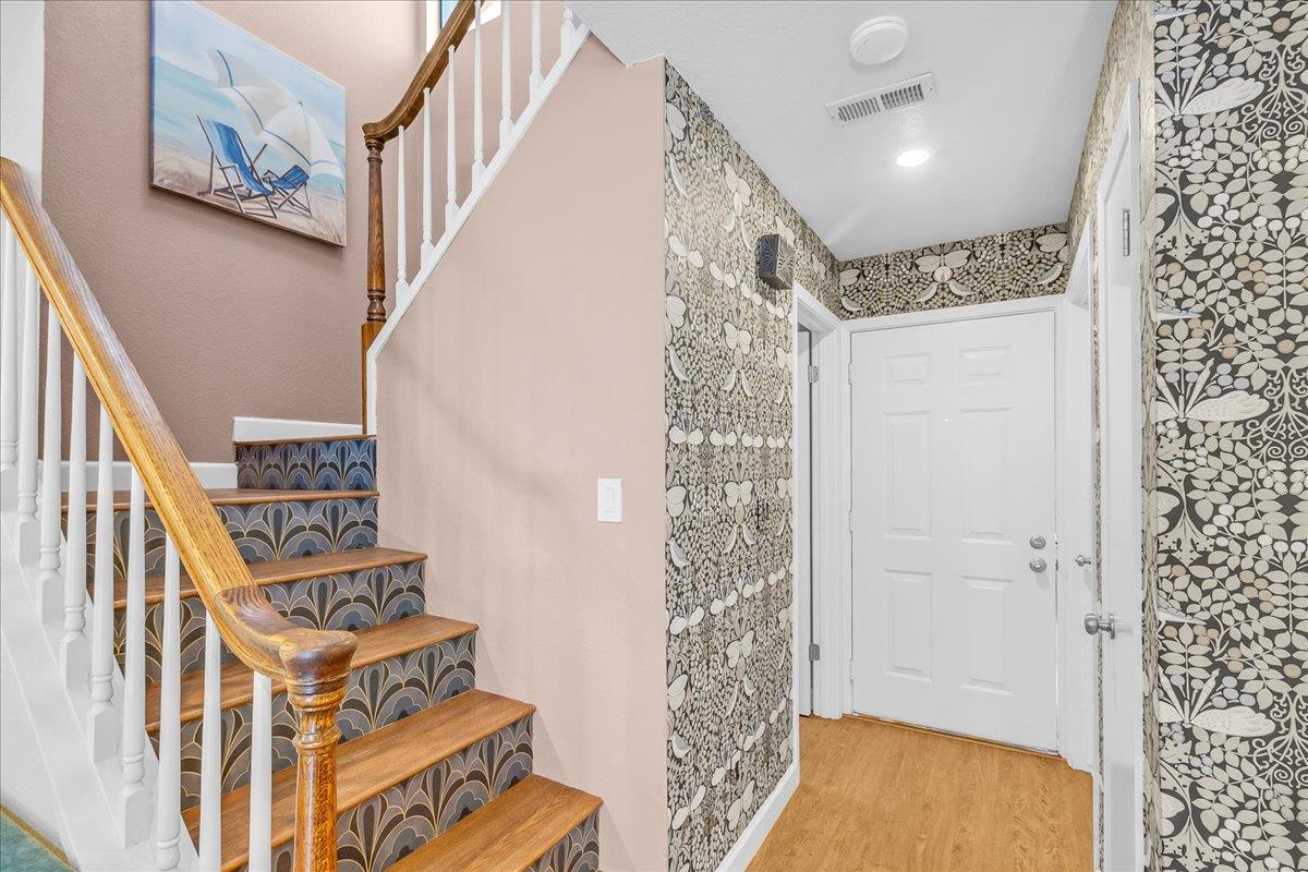 Detail Gallery Image 4 of 32 For 1757 30th Ave, Santa Cruz,  CA 95062 - 2 Beds | 2/1 Baths