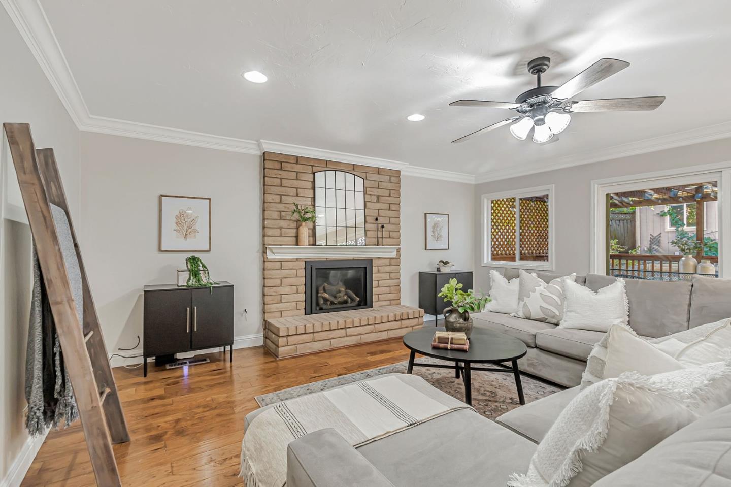 Detail Gallery Image 10 of 69 For 1020 Brookview Ct, Morgan Hill,  CA 95037 - 4 Beds | 3/1 Baths