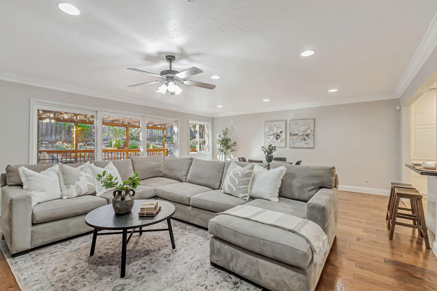 Detail Gallery Image 11 of 69 For 1020 Brookview Ct, Morgan Hill,  CA 95037 - 4 Beds | 3/1 Baths