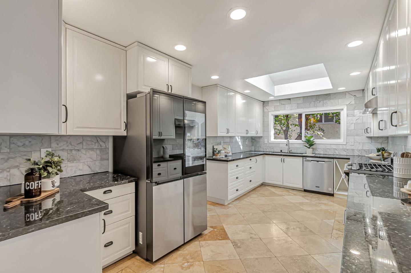 Detail Gallery Image 13 of 69 For 1020 Brookview Ct, Morgan Hill,  CA 95037 - 4 Beds | 3/1 Baths