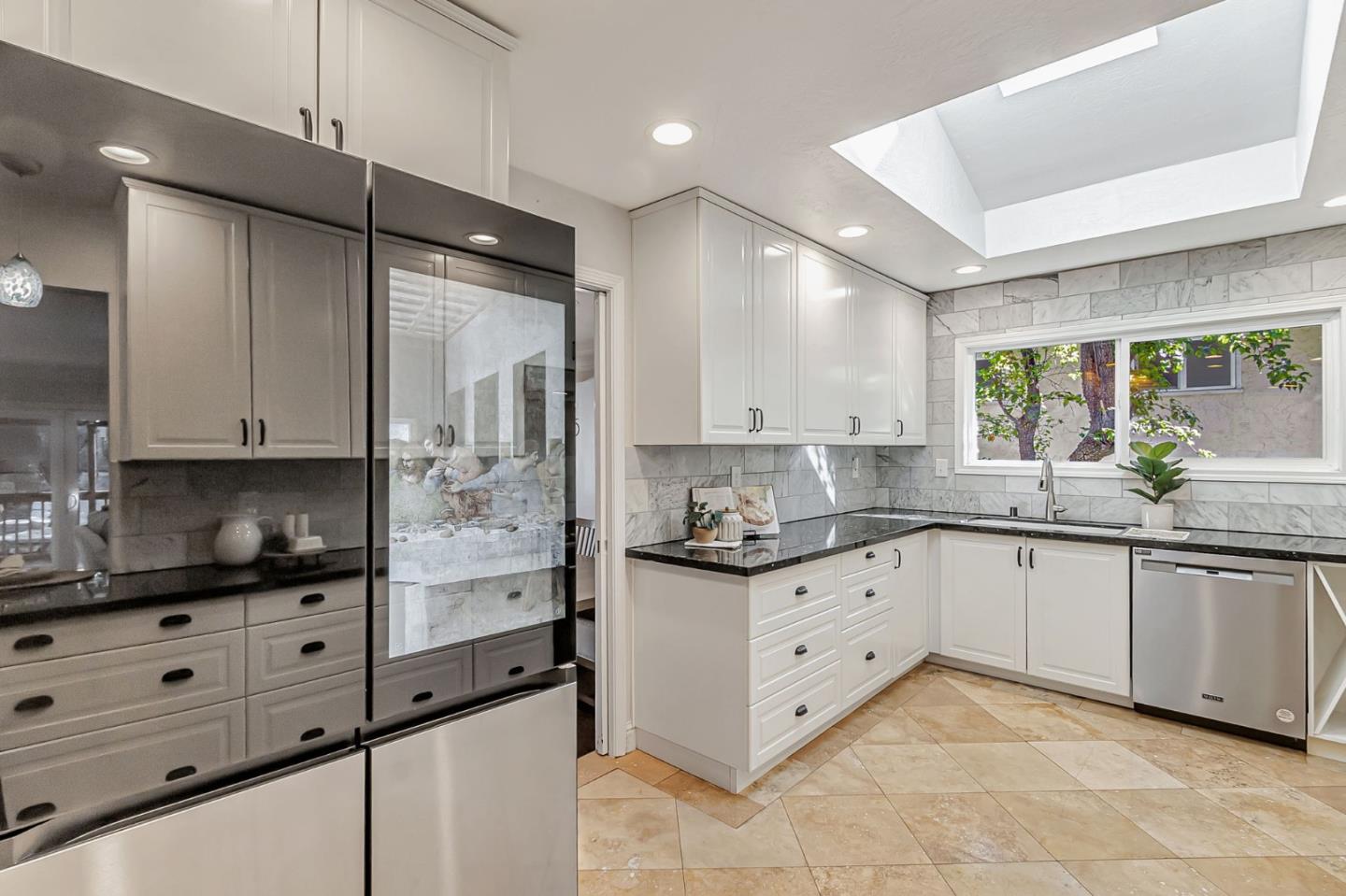 Detail Gallery Image 14 of 69 For 1020 Brookview Ct, Morgan Hill,  CA 95037 - 4 Beds | 3/1 Baths
