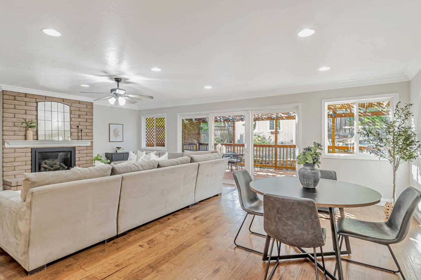 Detail Gallery Image 23 of 69 For 1020 Brookview Ct, Morgan Hill,  CA 95037 - 4 Beds | 3/1 Baths