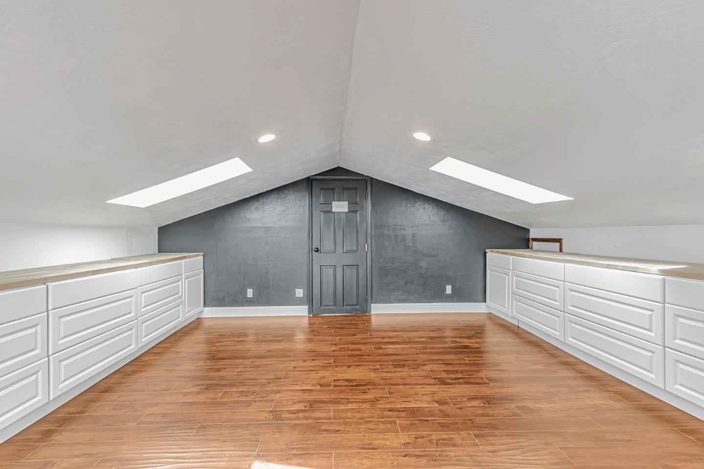 Detail Gallery Image 38 of 69 For 1020 Brookview Ct, Morgan Hill,  CA 95037 - 4 Beds | 3/1 Baths