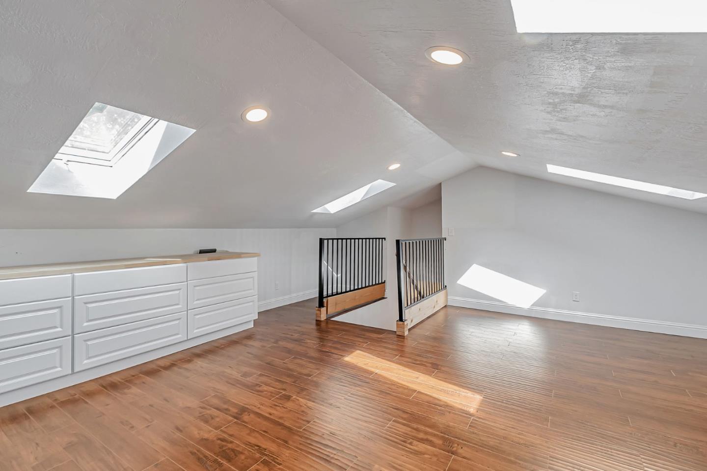 Detail Gallery Image 39 of 69 For 1020 Brookview Ct, Morgan Hill,  CA 95037 - 4 Beds | 3/1 Baths