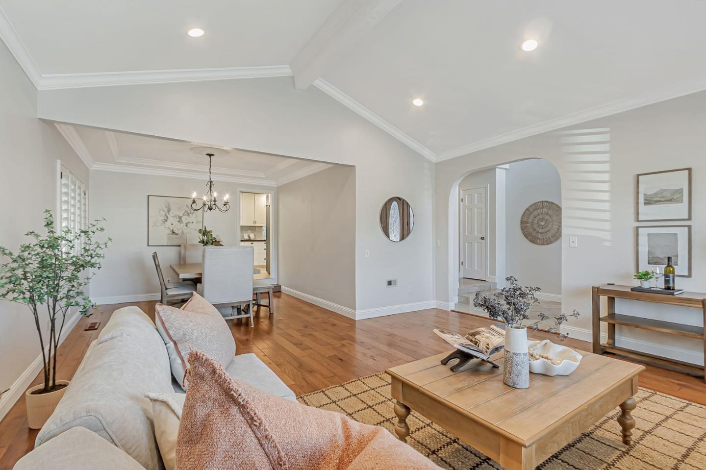 Detail Gallery Image 8 of 69 For 1020 Brookview Ct, Morgan Hill,  CA 95037 - 4 Beds | 3/1 Baths