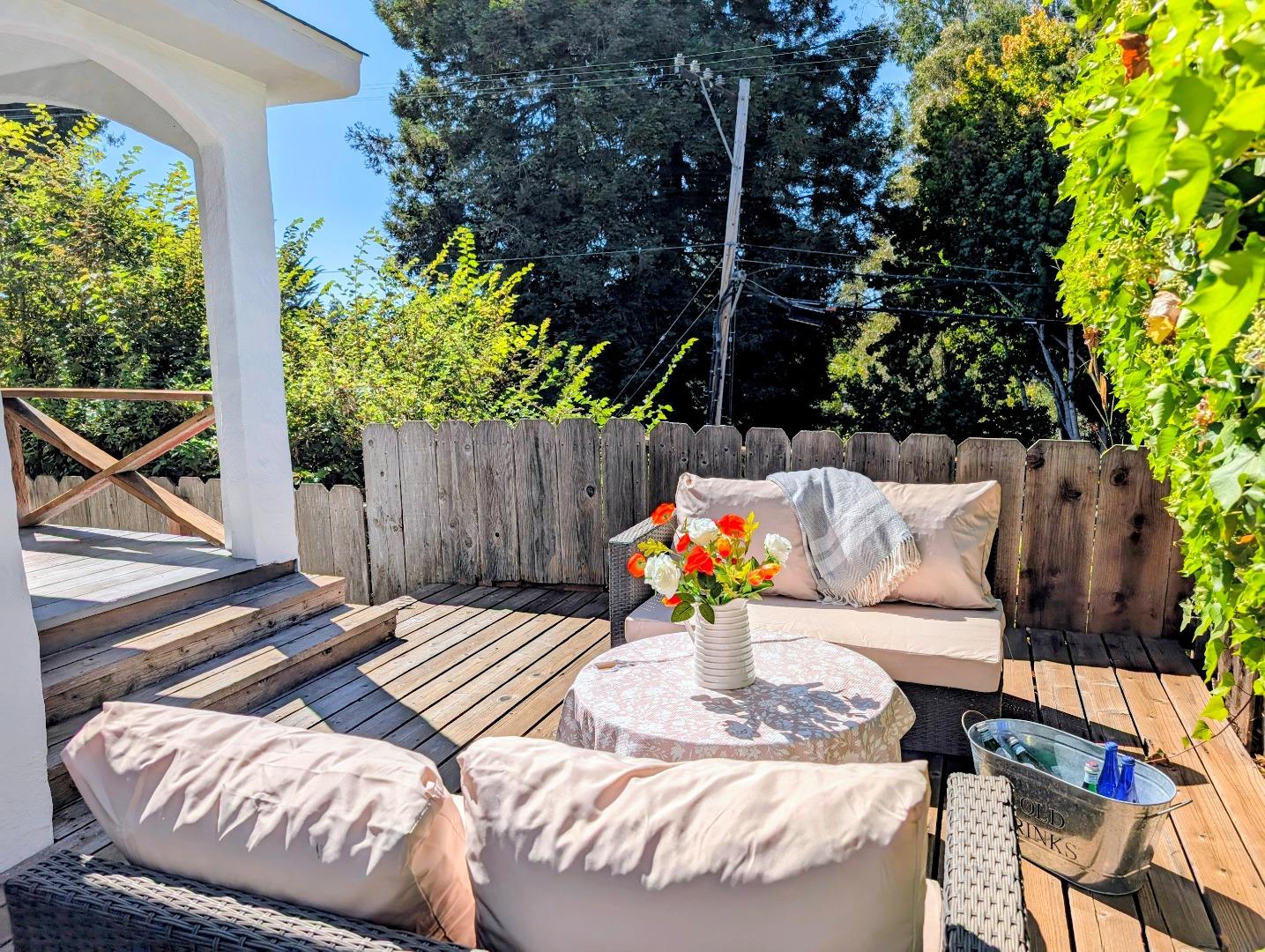 Detail Gallery Image 16 of 31 For 319 Mccormick Ave, Capitola,  CA 95010 - 3 Beds | 2 Baths
