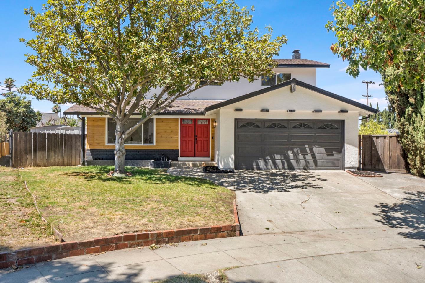 Detail Gallery Image 2 of 36 For 119 Brice Ct, San Jose,  CA 95111 - 4 Beds | 2/1 Baths
