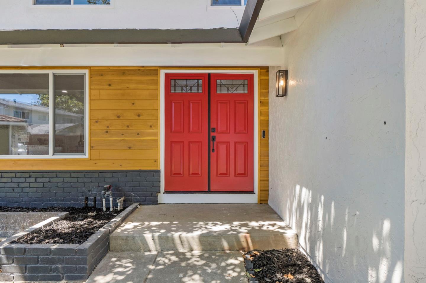 Detail Gallery Image 3 of 36 For 119 Brice Ct, San Jose,  CA 95111 - 4 Beds | 2/1 Baths