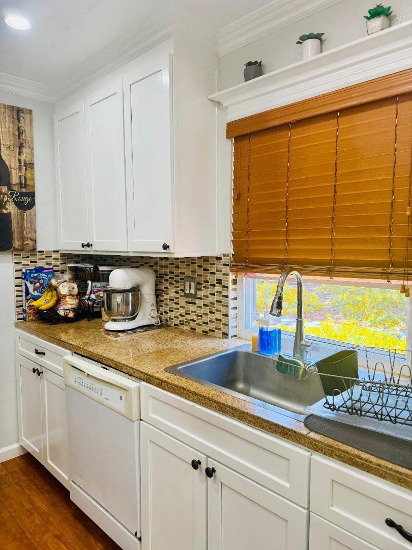 Detail Gallery Image 14 of 21 For 3223 Kenhill Dr, San Jose,  CA 95111 - 3 Beds | 1/1 Baths