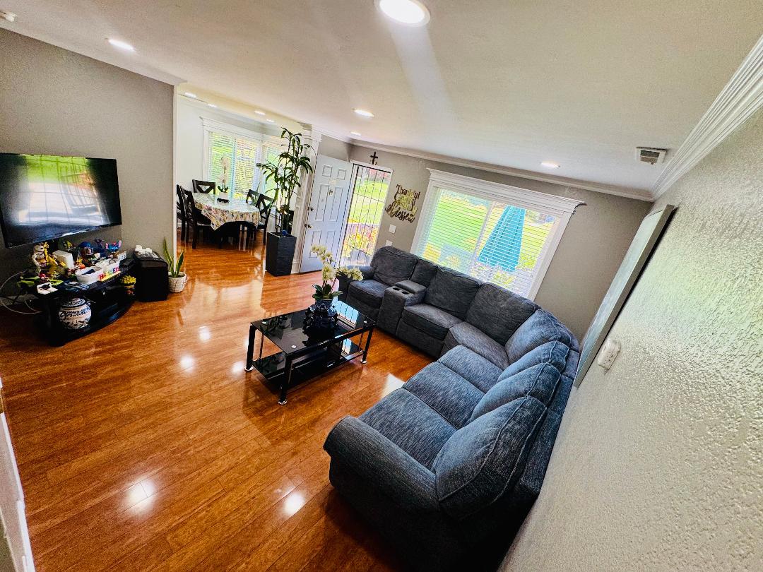 Detail Gallery Image 7 of 21 For 3223 Kenhill Dr, San Jose,  CA 95111 - 3 Beds | 1/1 Baths