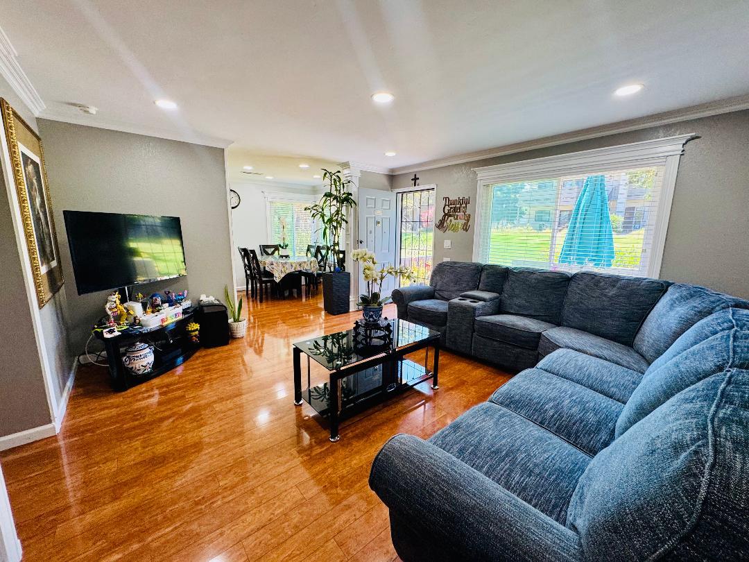Detail Gallery Image 8 of 21 For 3223 Kenhill Dr, San Jose,  CA 95111 - 3 Beds | 1/1 Baths