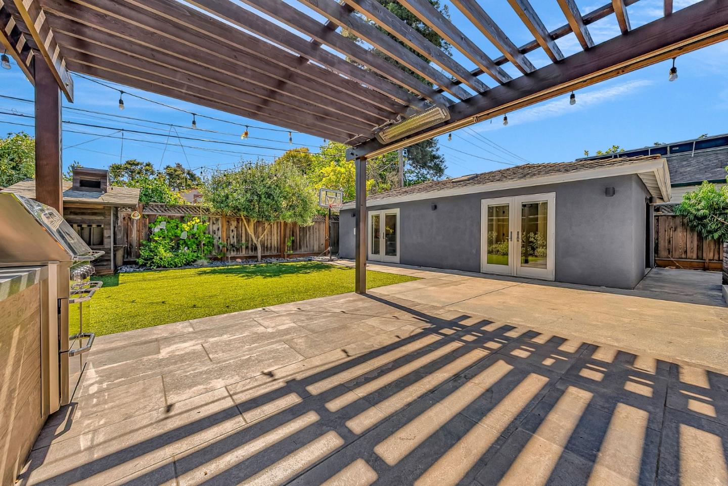 Detail Gallery Image 42 of 50 For 1024 Berkeley Ave, Menlo Park,  CA 94025 - 4 Beds | 3 Baths