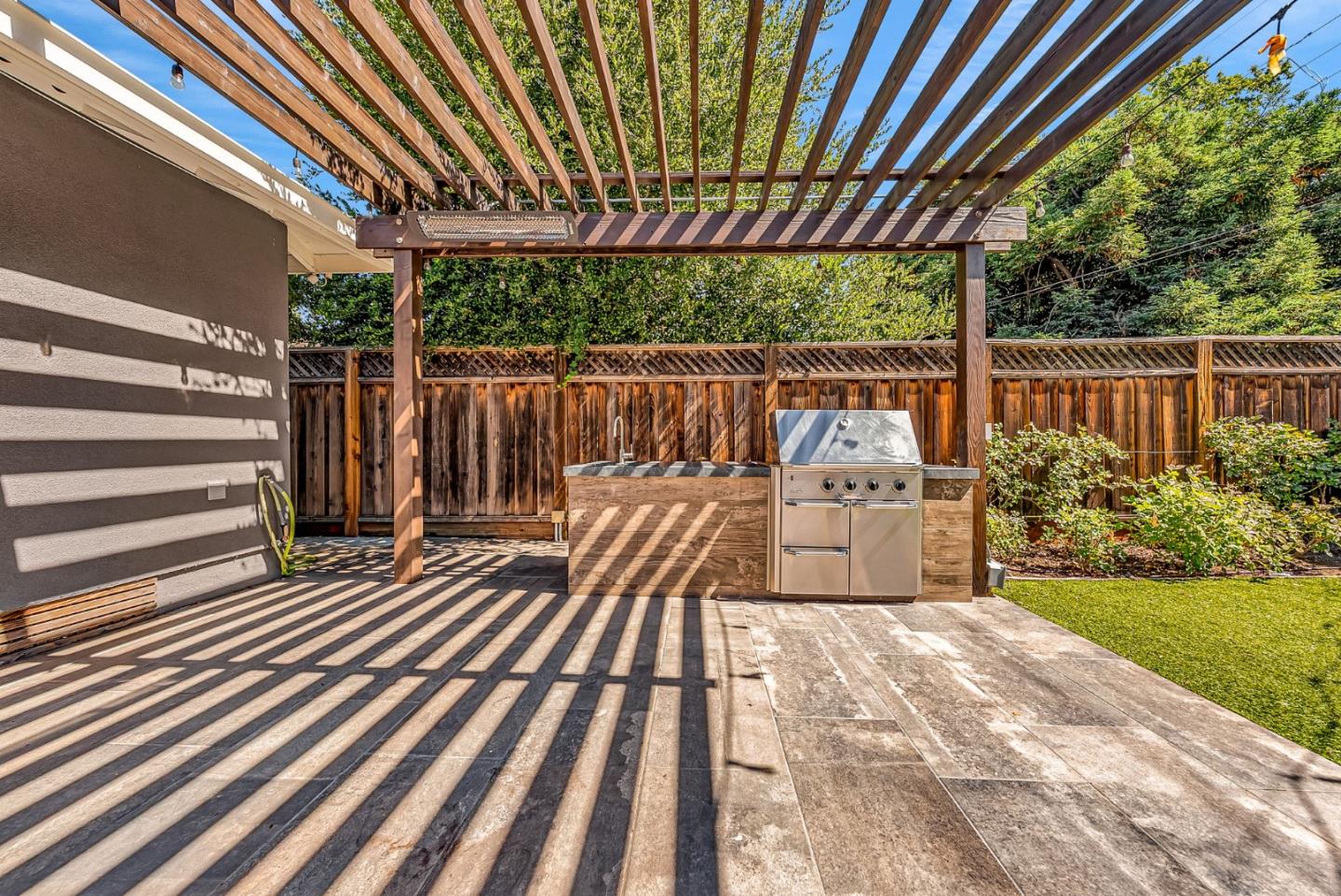 Detail Gallery Image 44 of 50 For 1024 Berkeley Ave, Menlo Park,  CA 94025 - 4 Beds | 3 Baths