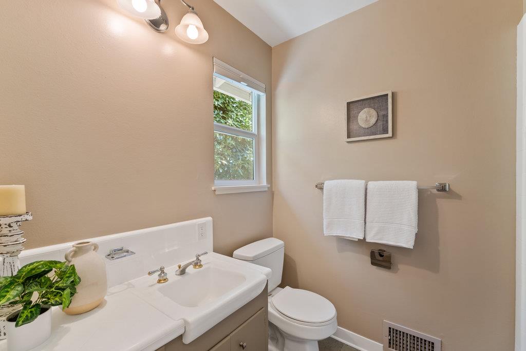 Detail Gallery Image 26 of 51 For 33 Aqua View Dr, Watsonville,  CA 95076 - 3 Beds | 2 Baths
