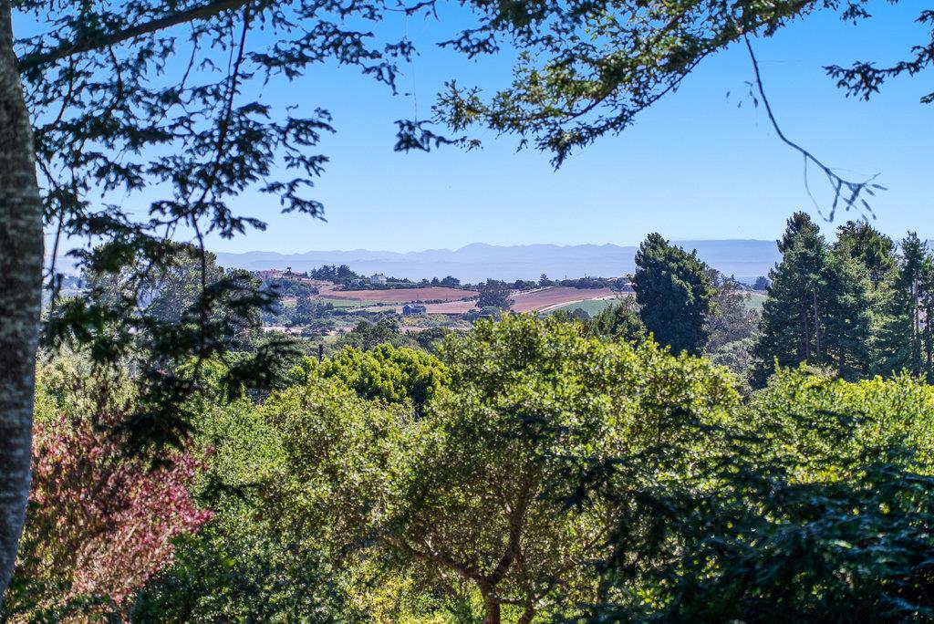 Detail Gallery Image 33 of 51 For 33 Aqua View Dr, Watsonville,  CA 95076 - 3 Beds | 2 Baths