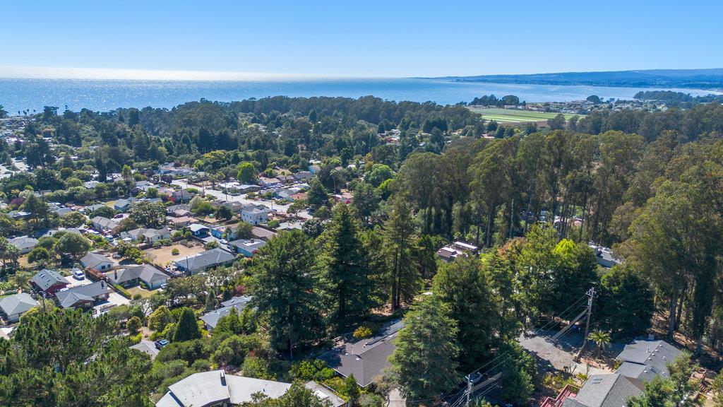 Detail Gallery Image 5 of 51 For 33 Aqua View Dr, Watsonville,  CA 95076 - 3 Beds | 2 Baths
