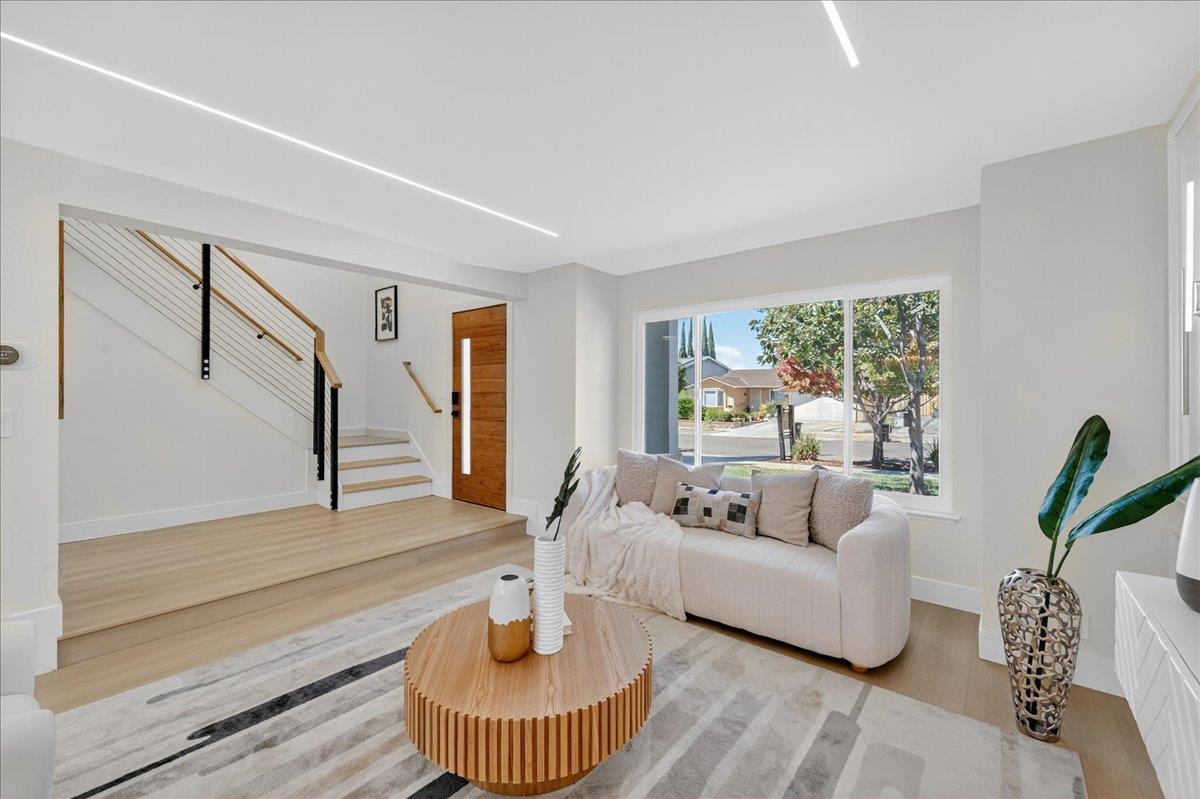 Detail Gallery Image 12 of 83 For 3324 Trebol Ln, San Jose,  CA 95148 - 4 Beds | 2/1 Baths