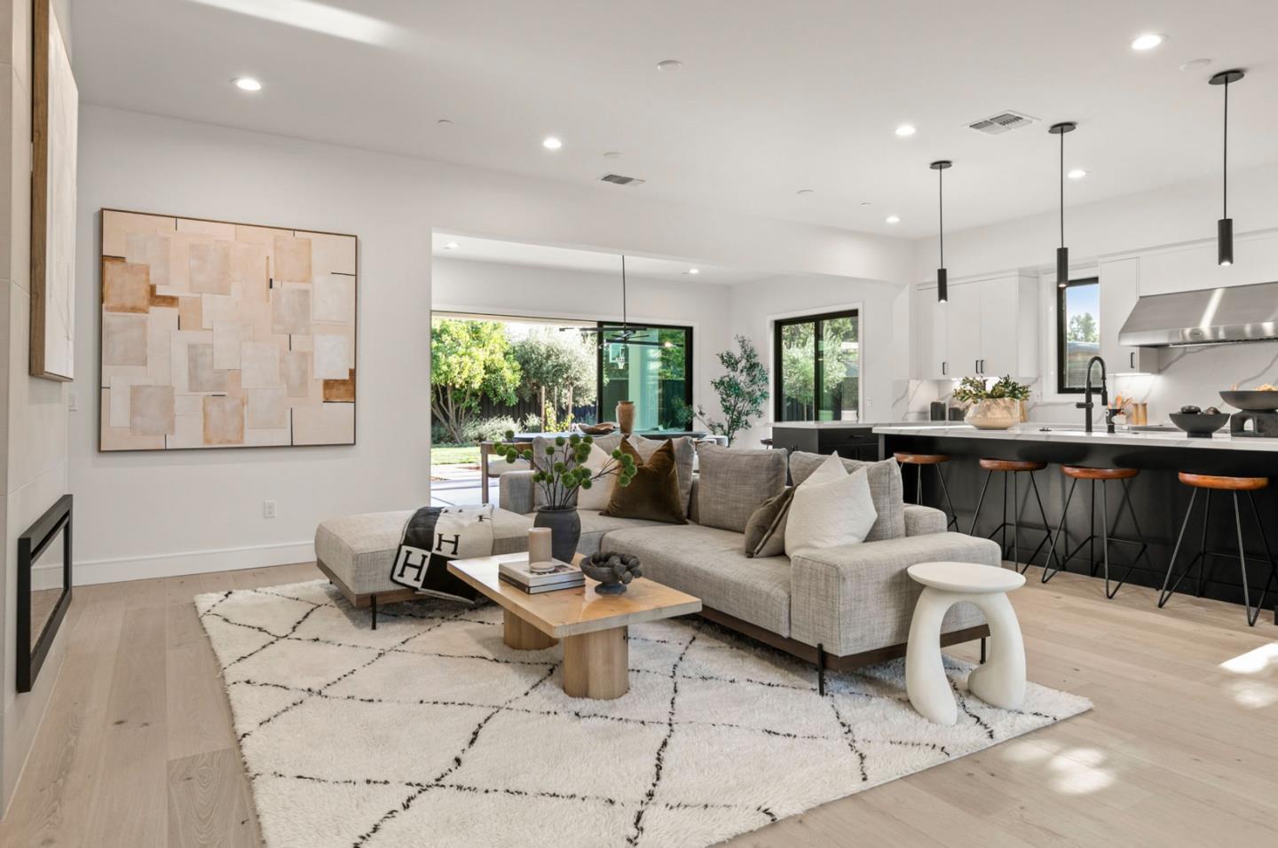 Detail Gallery Image 12 of 34 For 1033 Marilyn Dr, Mountain View,  CA 94040 - 4 Beds | 3/1 Baths