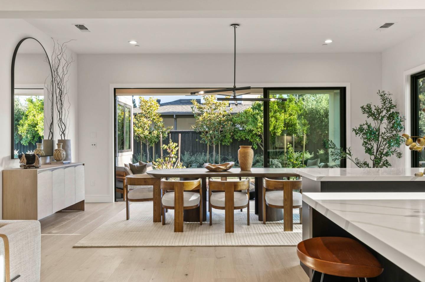 Detail Gallery Image 21 of 34 For 1033 Marilyn Dr, Mountain View,  CA 94040 - 4 Beds | 3/1 Baths