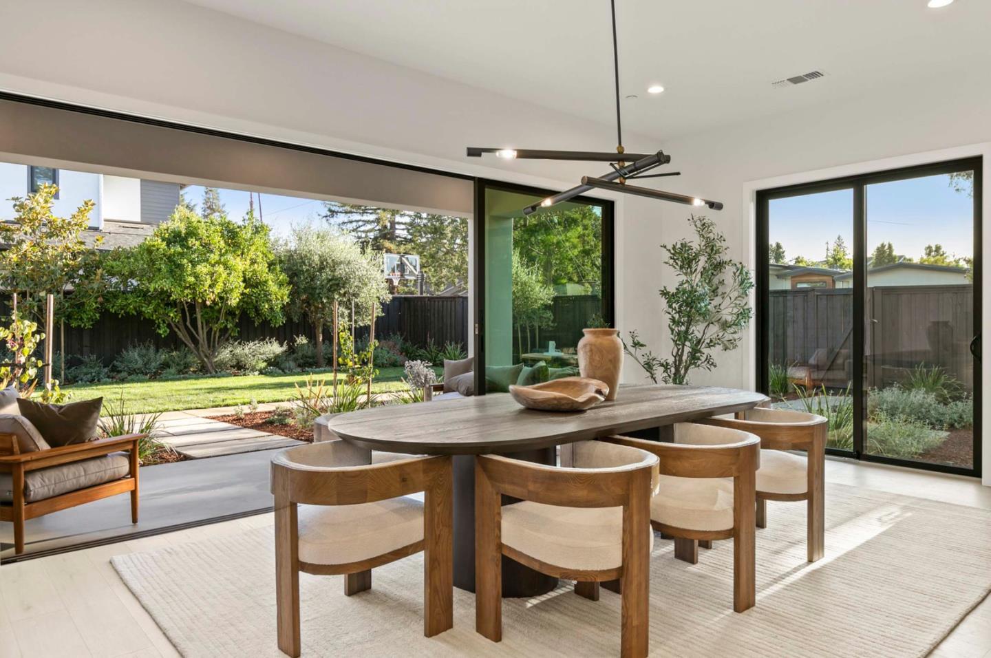 Detail Gallery Image 22 of 34 For 1033 Marilyn Dr, Mountain View,  CA 94040 - 4 Beds | 3/1 Baths