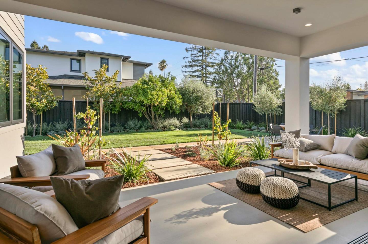 Detail Gallery Image 9 of 34 For 1033 Marilyn Dr, Mountain View,  CA 94040 - 4 Beds | 3/1 Baths