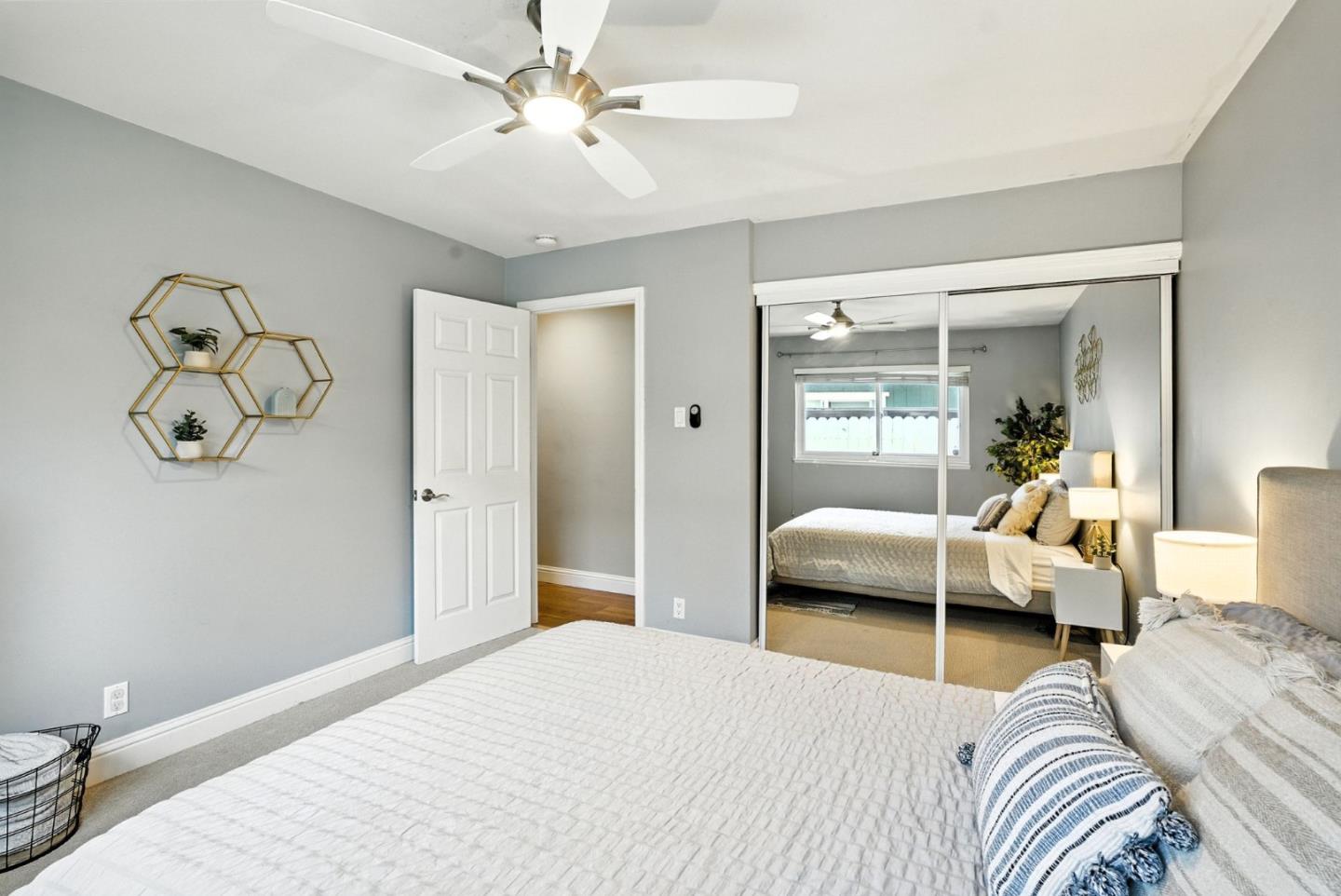 Detail Gallery Image 14 of 43 For 5665 Vicente St, Oakland,  CA 94609 - 3 Beds | 2 Baths