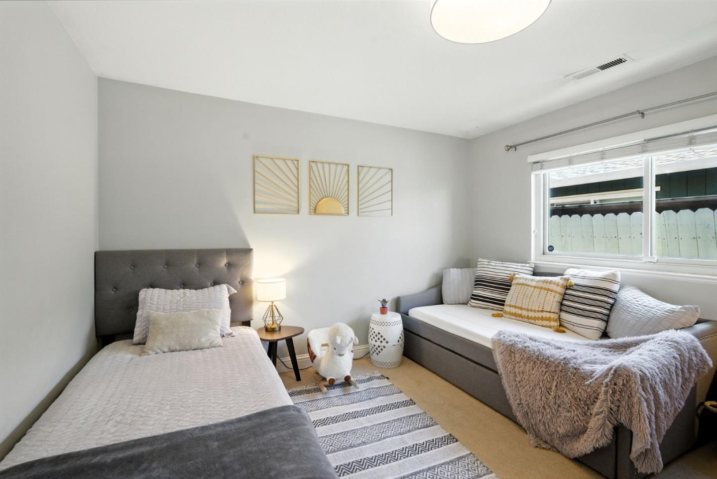 Detail Gallery Image 18 of 43 For 5665 Vicente St, Oakland,  CA 94609 - 3 Beds | 2 Baths
