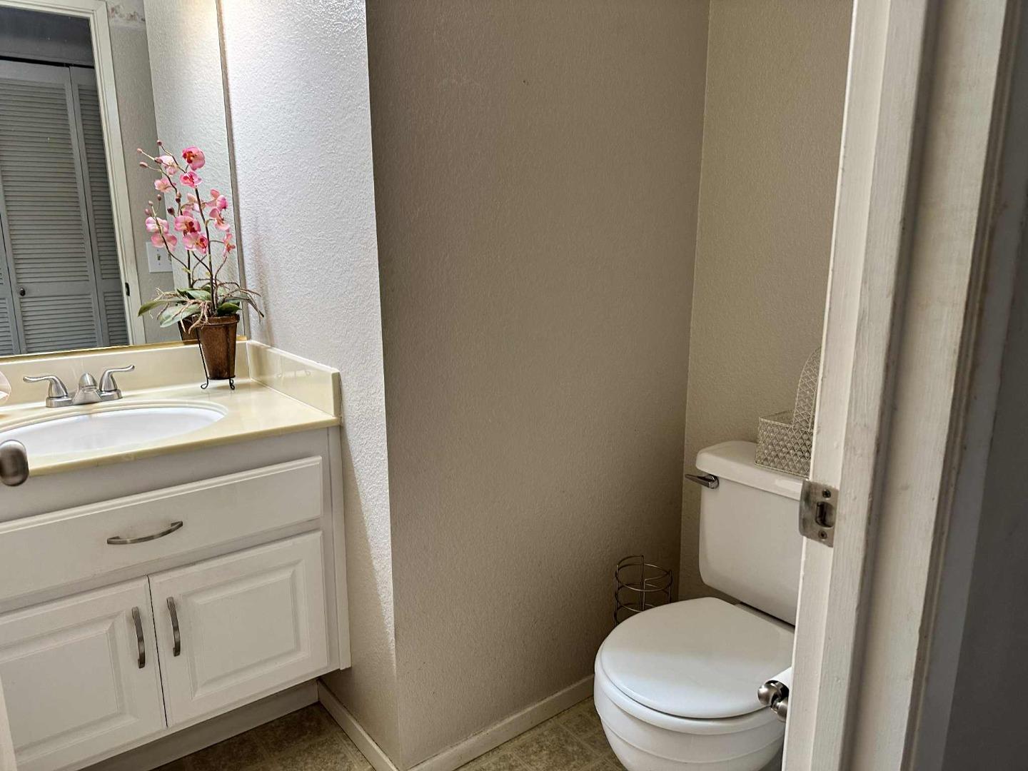 Detail Gallery Image 15 of 25 For 8959 Boreal Way, Elk Grove,  CA 95758 - 3 Beds | 3 Baths