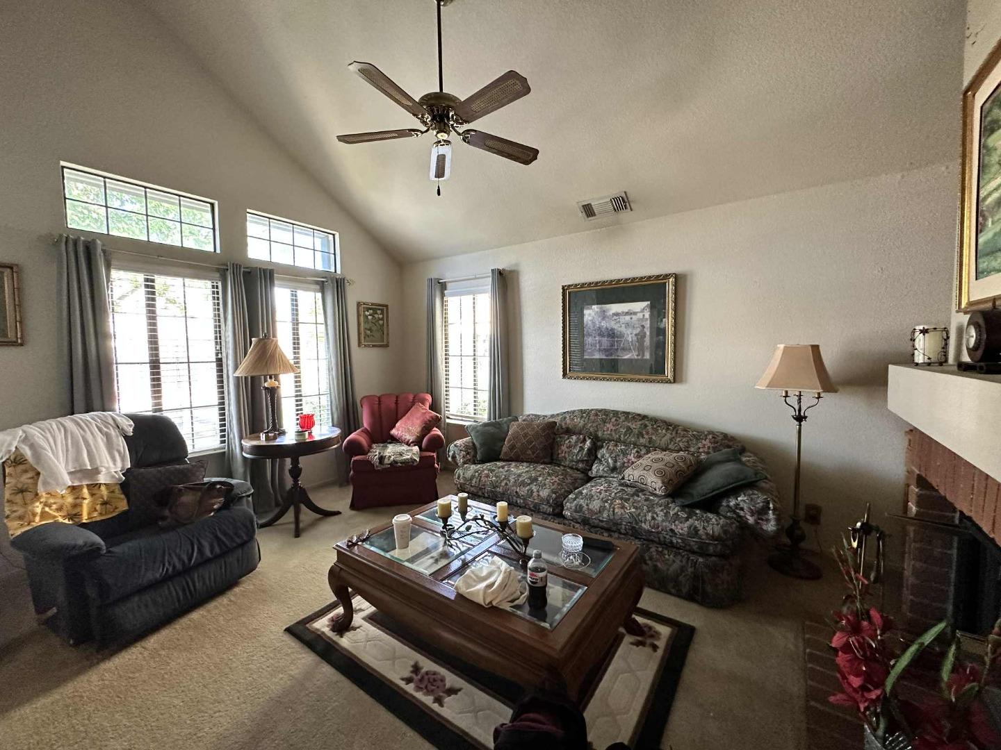 Detail Gallery Image 5 of 25 For 8959 Boreal Way, Elk Grove,  CA 95758 - 3 Beds | 3 Baths