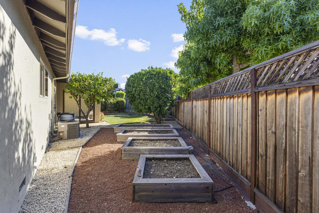 Detail Gallery Image 51 of 98 For 751 Silver Pine Ct, Sunnyvale,  CA 94086 - 3 Beds | 2 Baths